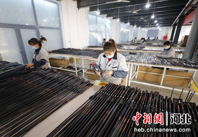 河北固安:小鱼竿远销海外 钓起大产业